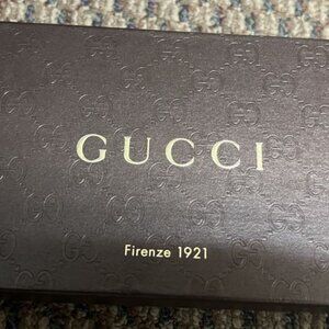 AUTHENTIC/BRAND NEW and NEVER USED CHOCOLATE BROWN INTERLOCKING GG WALLET